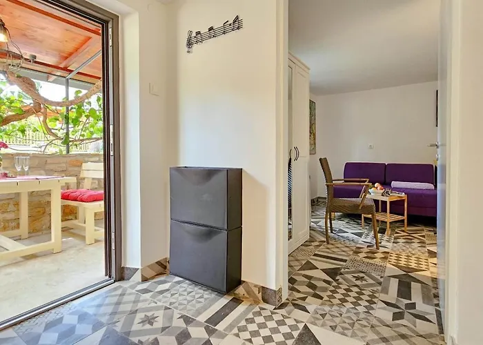 Διαμέρισμα Carla *