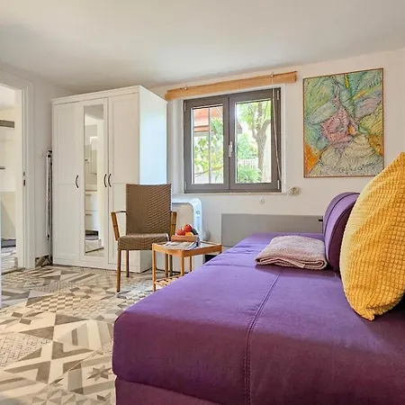 Carla Novigrad Istria